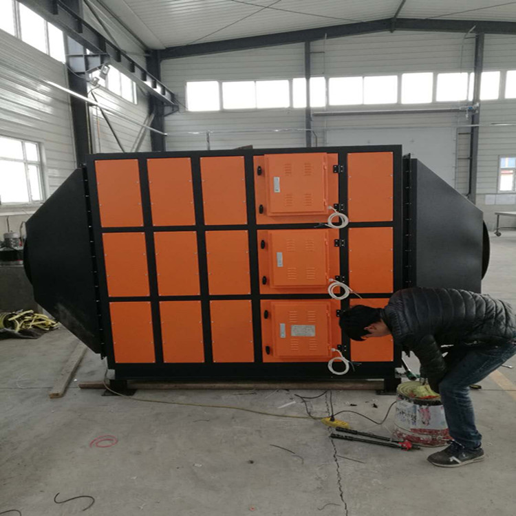 油霧凈化器該怎么工作？